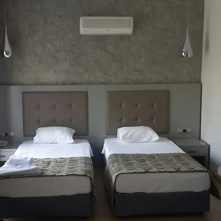 호텔 Pasa Garden 4*