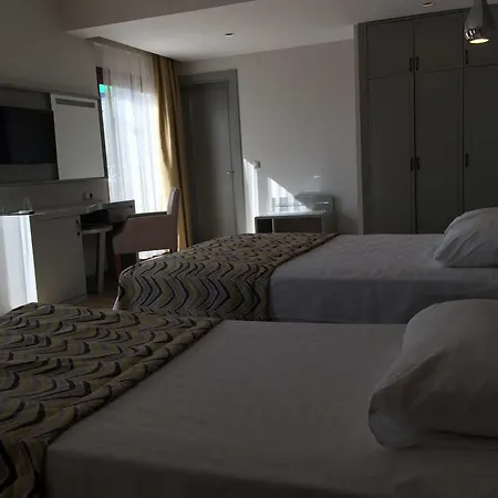 호텔 Pasa Garden 4*
